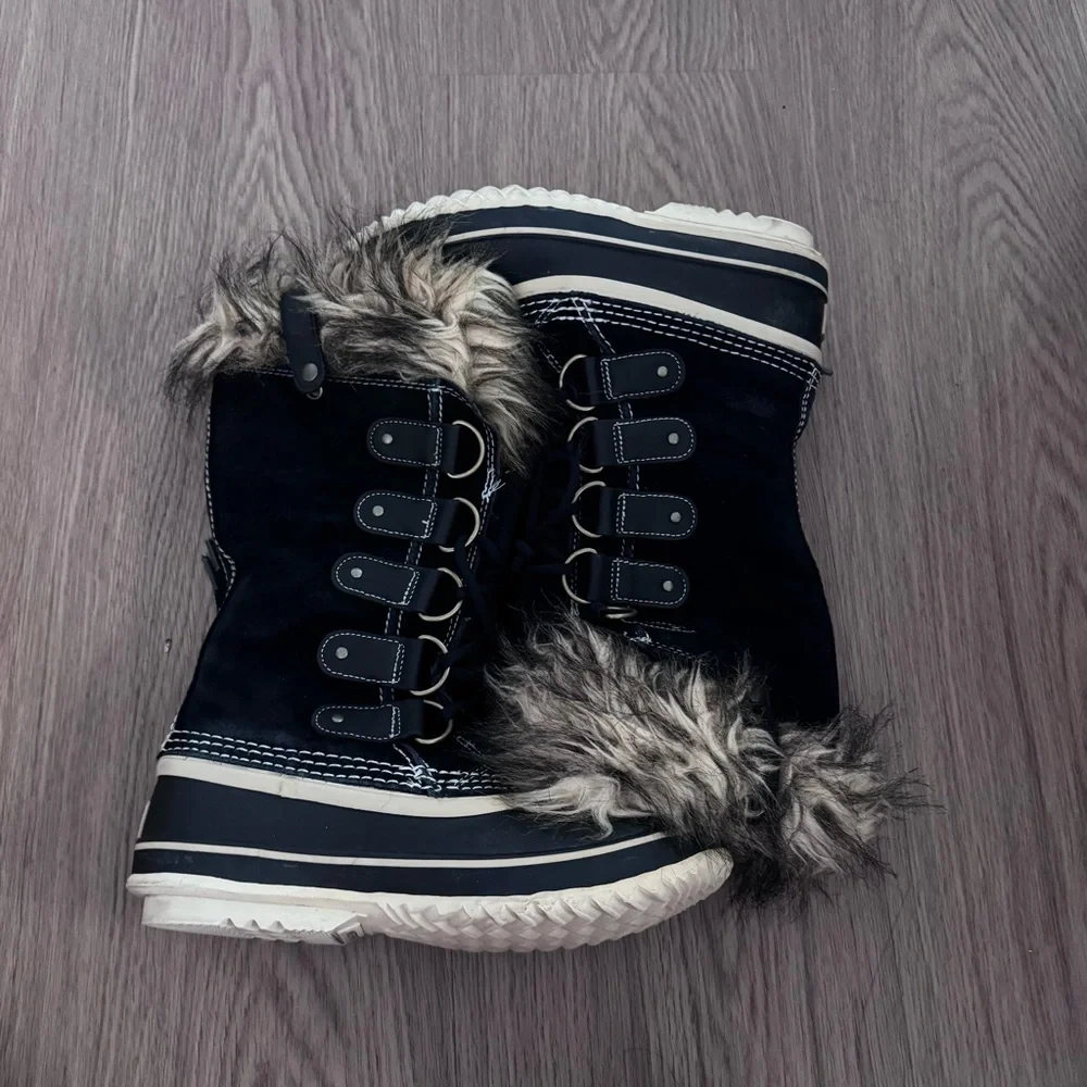 Sorel Black and White Faux Fur Winter Boots